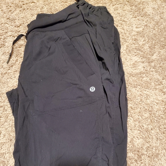 Lululemon studio pants - Picture 1 of 2